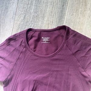 Athleta Speedlight Seamless Tee Burgundy LN XS